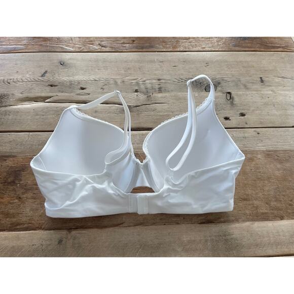 Victoria's Secret Smooth White 30B Body by Victoria Perfect Shape Push Up Bra - Picture 2 of 2